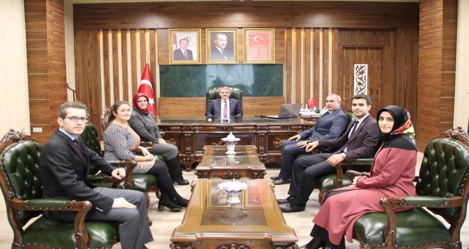 Bingölde öğretmenler Vali Ekinciyi ziyaret etti 