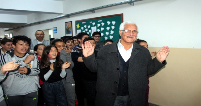 Öğrencileri, öğretmenlerini unutmadı