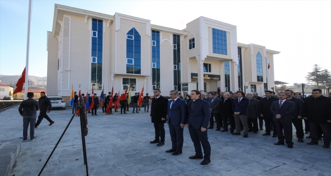 Darendede Öğretmenler Günü kutlandı