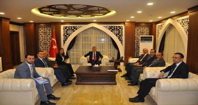 İZDESten Vali Akbıyıka ziyaret