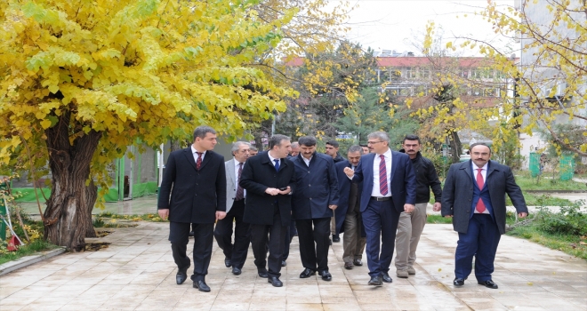 Bingöl Valisi Ekinci, muhtarlarla buluştu