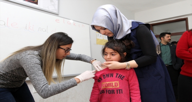 Hakkaride okul çağı aşılama oranı yüzde 97ye ulaştı