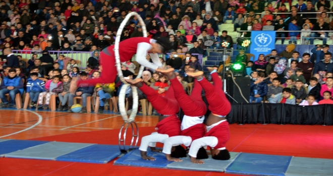 Muş’ta sirk gösterisi