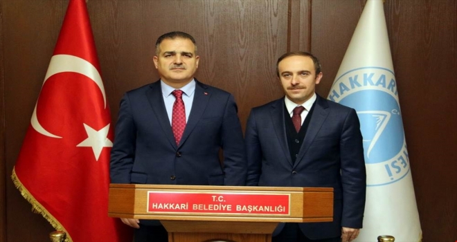 Vali Akbıyıkın ziyaretleri