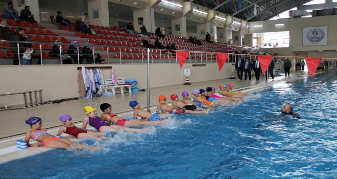 Vanda Yüzme Bilmeyen Kalmasın projesi başlatıldı