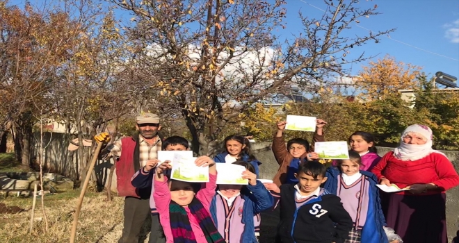 Güroymak’ta öğrenciler çevre temizliği yaptı