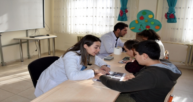 Muşta otizmli çocuklar AAnın Yılın Fotoğrafları oylamasına katıldı