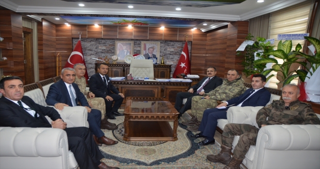 Vali Akbıyıkın Yüksekova ziyareti