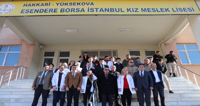 Kaymakam Kendüzler İran sınırındaki okulu ziyaret etti