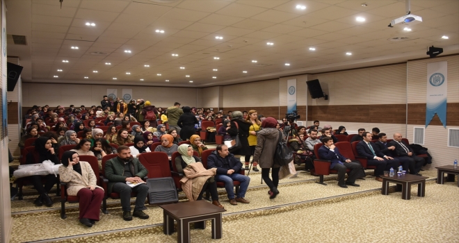 Bisikletli kütüphaneci öğrencilerle buluştu