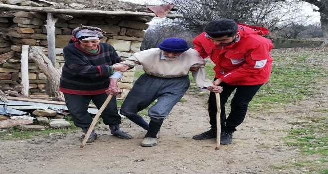Tuncelide ihtiyaç sahiplerine kıyafet yardımı yapıldı