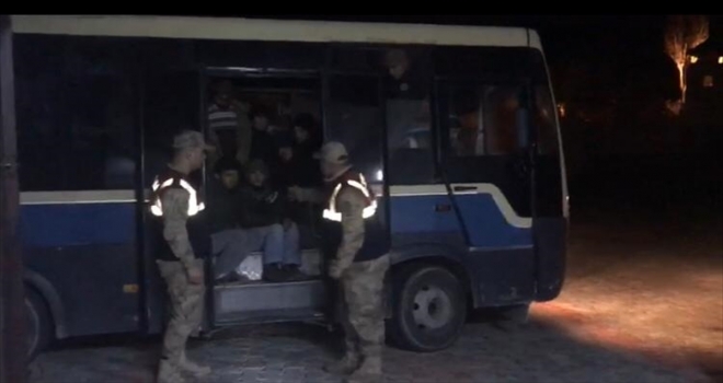 Vanda 47 düzensiz göçmen yakalandı 