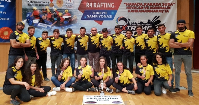 Hakkarili rafting sporcuları milli takıma girdi