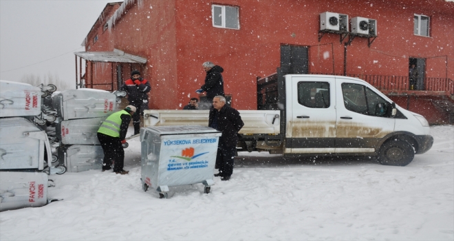Yüksekovaya çöp konteyneri desteği