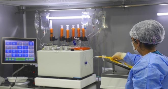 Hastanede gıda takviyesi el değmeden hazırlanıyor