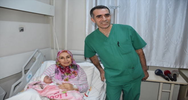 Yılın ilk bebekleri dünyaya geldi