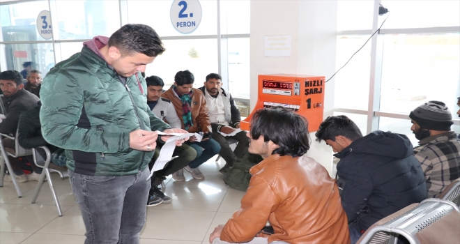 Erzincanda 34 düzensiz göçmen yakalandı