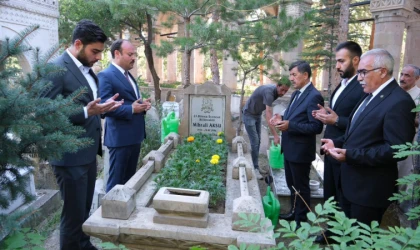 Aksu, Ölümünün 18. Yılında Dualarla anıldı