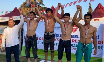 Sporcularımızdan Karakucak Güreşleri’nde Büyük Başarı