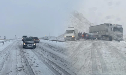 Kızıldağ'da Kar Yağışı Ulaşımı Olumsuz Etkiledi
