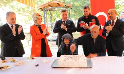 Vali Aydoğdu: “Büyüklerimiz Başımızın Tacıdır”