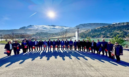 Vali Hamza Aydoğdu, 40 Yıllık Öğretmenlerle Bir Araya Geldi