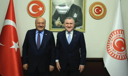 Karaman, Bakan Osman Aşkın Bak ile Erzincan Yatırımlarını Görüştü