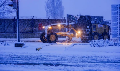 Kar Temizleme Çalışmaları Aralıksız Sürüyor
