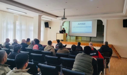 Kemaliye’de Muhtarlara Yönelik “Çığ Farkındalık Eğitimi” Düzenlendi