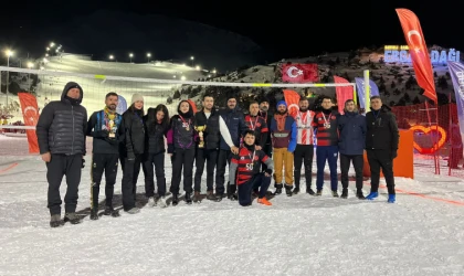 Ergan Dağı’nda Kar Voleybolu Heyecanı Sona Erdi