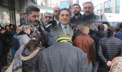 Erzincan’da CHP’den Basın Açıklaması: İmamoğlu’nun Mektubu Okundu