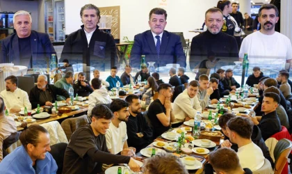 İftar Sofrasında Önemli Buluşma