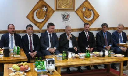 Binali Yıldırım Gençlerle Buluştu: “Üreten Bir Ülke Olmalıyız”