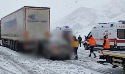 Erzurum Yolunda Kaza: 2 Ölü, 3 Yaralı