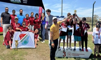 Erzincanlı Öğrenciler Triatlon Türkiye Şampiyonası’nda Üçüncü Oldu