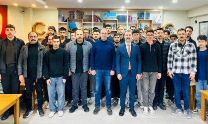 Gençlere “İletişim ve Temsil Kabiliyeti” eğitimi