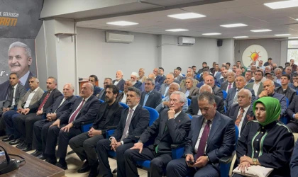 AK Parti Erzincan Teşkilatı Bayramlaşma Programında Bir Araya Geldi