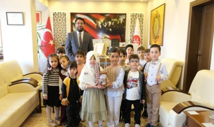 Minik Yüreklerden Afrika’ya Umut Olan Destek
