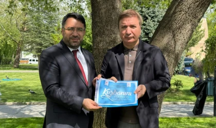 Vali Hamza Aydoğdu’dan TDV’ye Kurban Bağışı