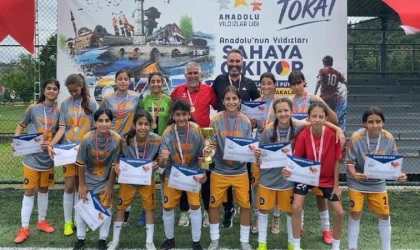 ANALİG Kız Futbol Takımı Türkiye Şampiyonası'na Yükseldi