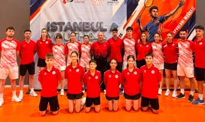 Badminton Süper Ligi'nde Zirve Erzincan'ın