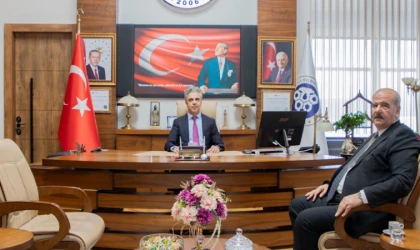 Süleyman Tan'dan Rektör Kuyrukluyıldız'a Hayırlı olsun ziyareti