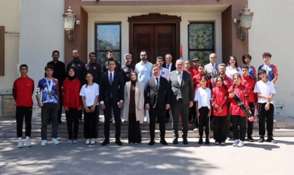 Vali Aydoğdu, Başarılı Sporcuları ve Kulüpleri Kabul Etti