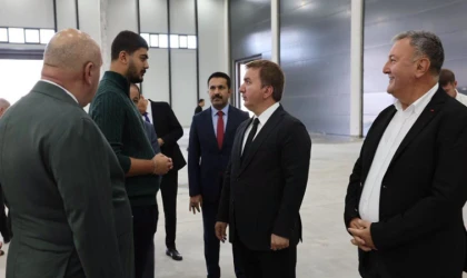 Vali Aydoğdu, Parkkonak Agro Ayçekirdeği İşleme ve Eleme Tesisi’ni İnceledi